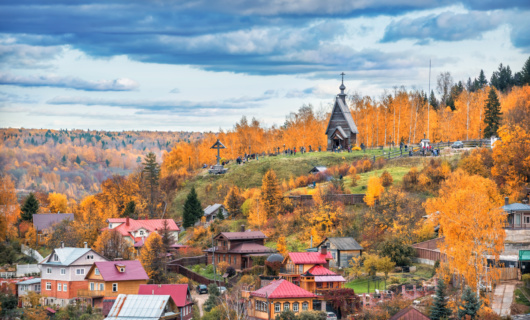 Mont Levitan, Plios