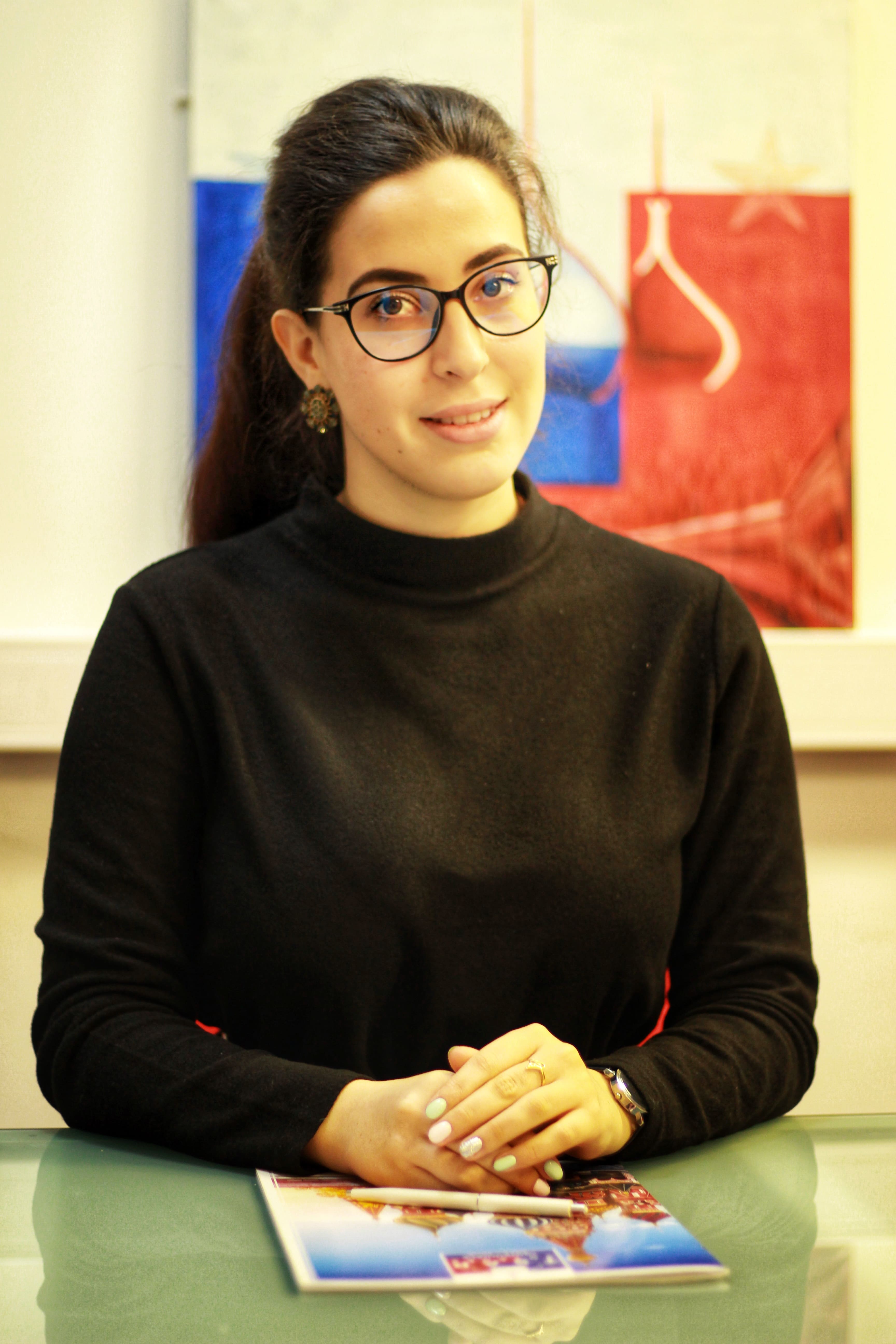 Anastasia, conseillère spécialiste de la Russie