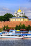 Dômes dorés et argentés de l'église de Novgorod