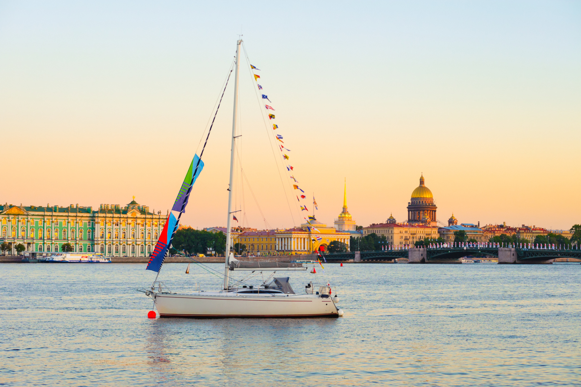 Bateau à Saint-Pétersbourg, Russie