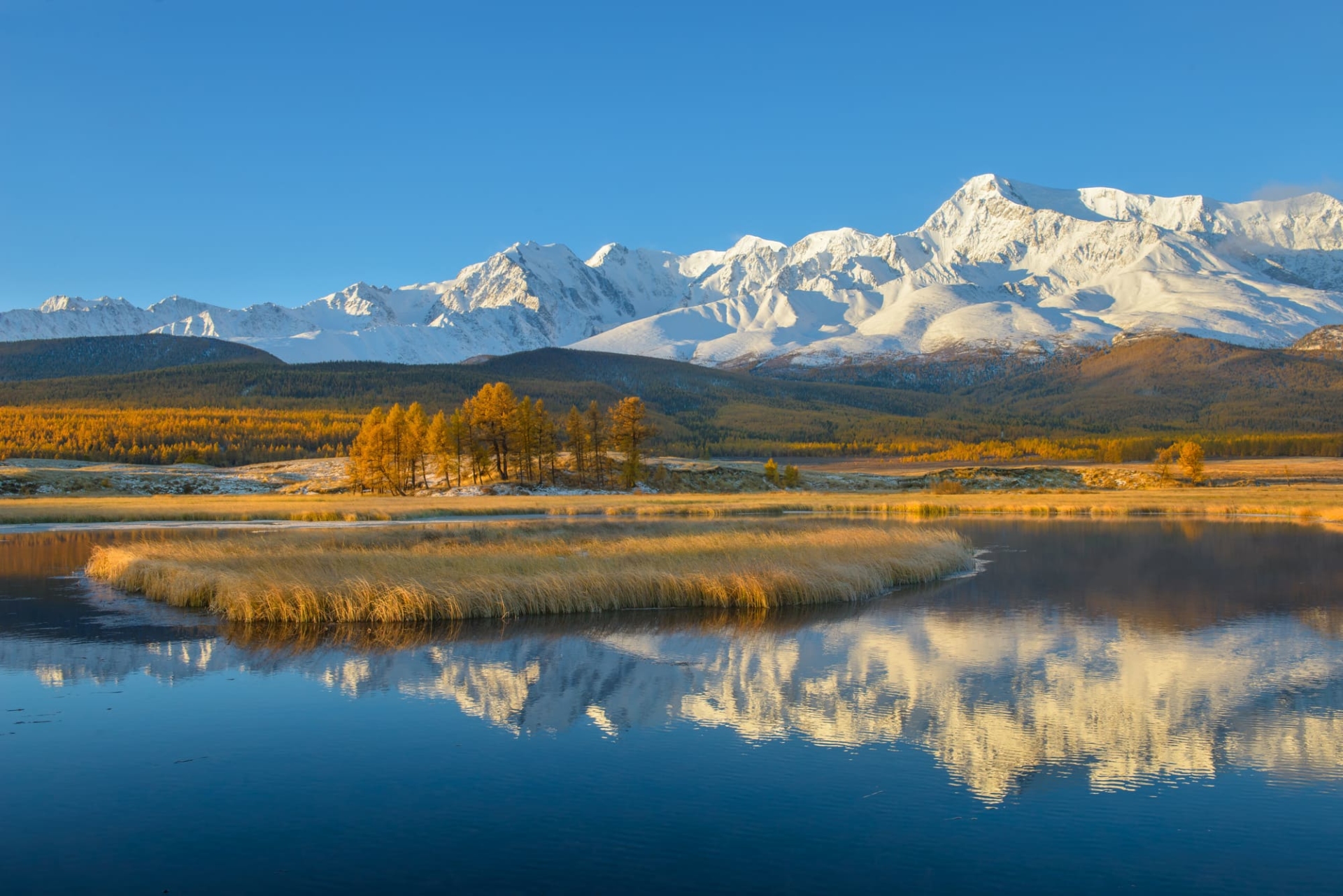 Природное наследие золотых гор алтая. Озеро Джангысколь. Озеро Джангысколь Алтай. Золотые горы Алтая всемирное наследие ЮНЕСКО. Озеро Джангысколь (Ештыкель).